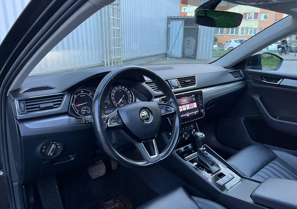 Skoda Superb cena 59900 przebieg: 188300, rok produkcji 2019 z Kudowa-Zdrój małe 667